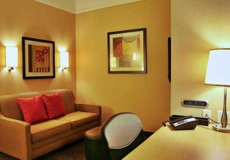 Springhill Suites By Marriott Pueblo Downtown Eksteriør bilde
