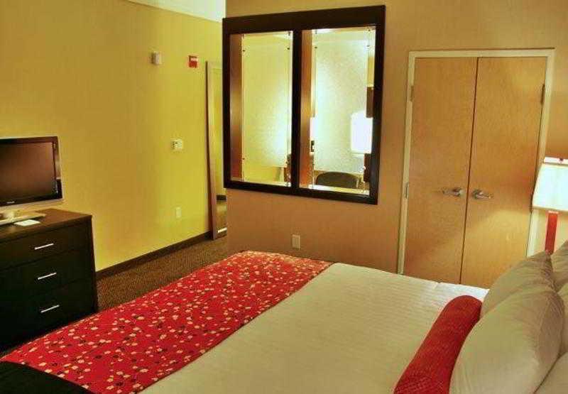 Springhill Suites By Marriott Pueblo Downtown Eksteriør bilde